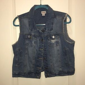 Jean Vest